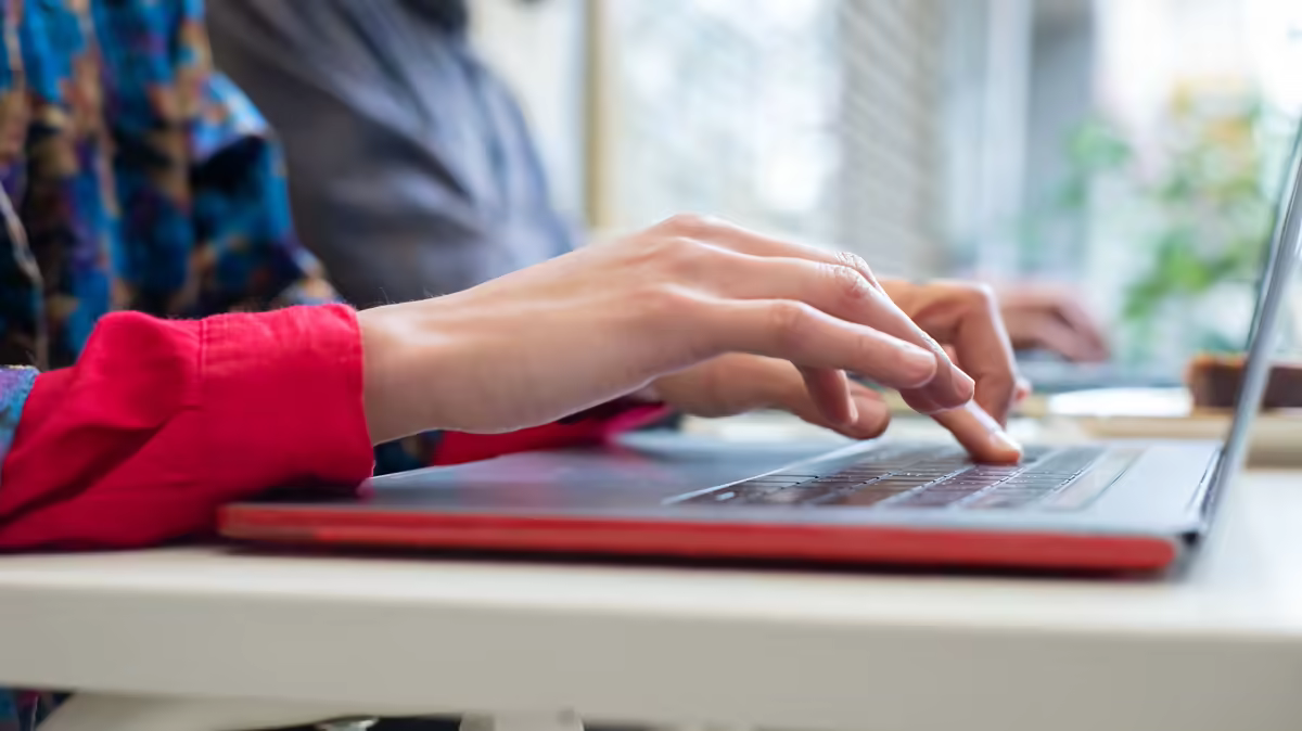 Email marketing: qué es legal enviar y qué no, en España y en Chile